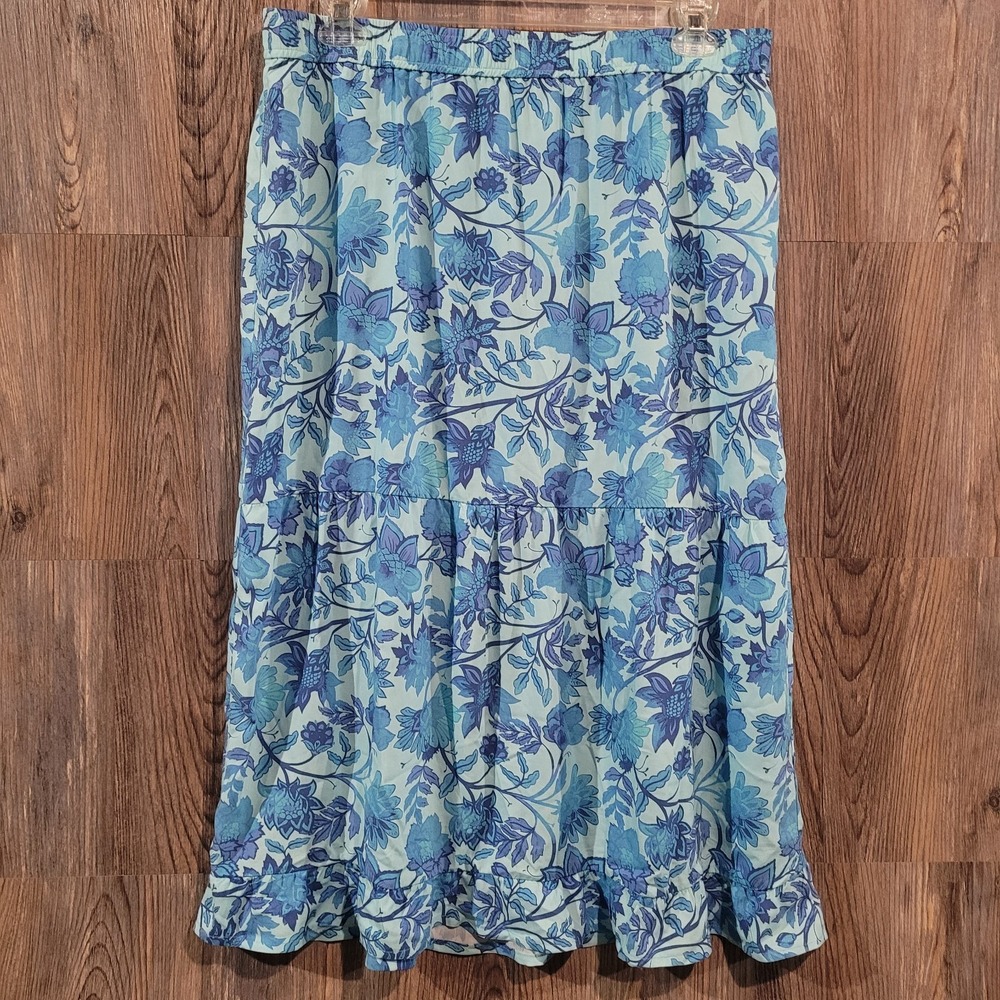 d&co Tiered Maxi Skirt Size Large Blue Floral Boho Resort Pockets Elastic Waist
